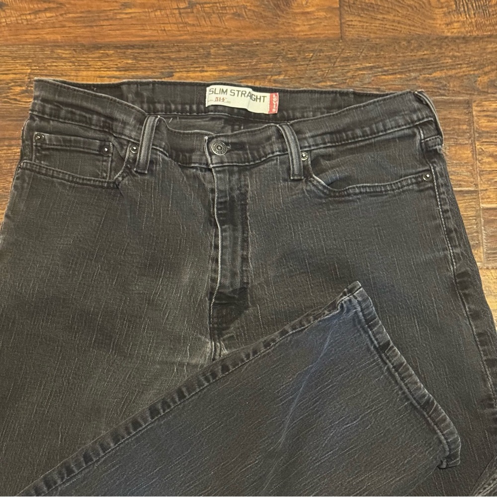 Levi's 514 Slim Straight Black Jeans (ACTUAL measurement 34x30) - Picture 2 of 10